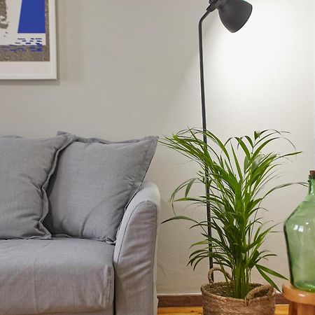 Bright Bright B Central Apartment With Balcony テッサロニキ エクステリア 写真
